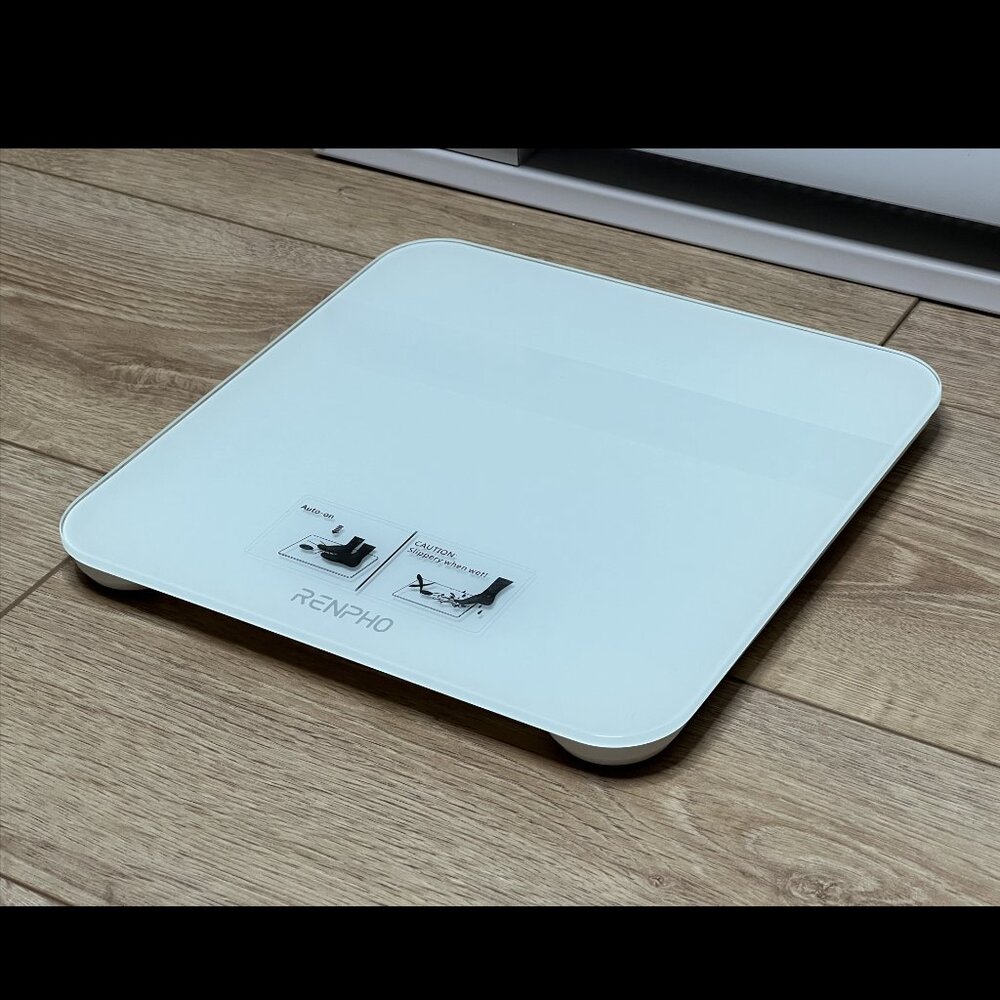 Bathroom Scale - Picture 2 of 4